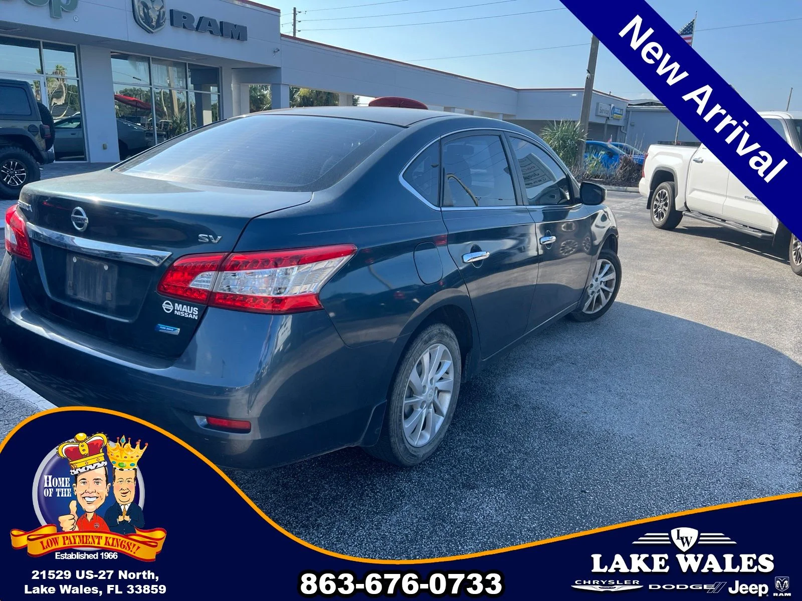 Used 2014 Blue Nissan SV image 3