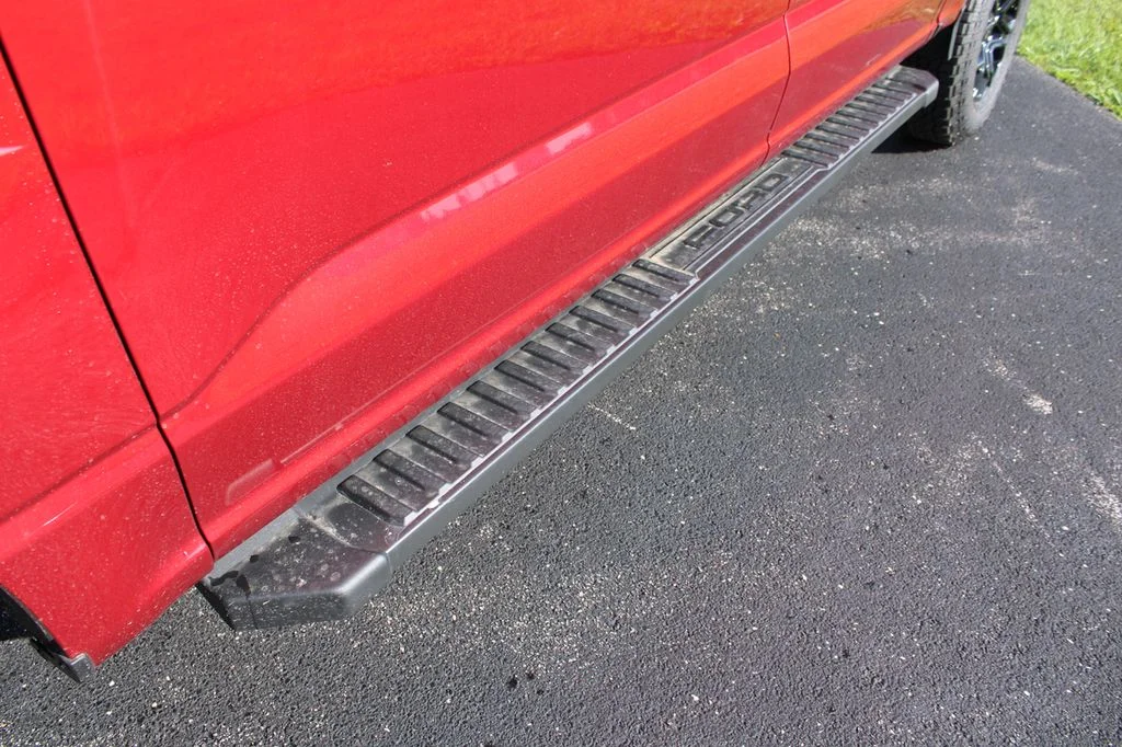 New 2026 Ruby Red Metallic Tinted Clearcoat Ford XLT image 7