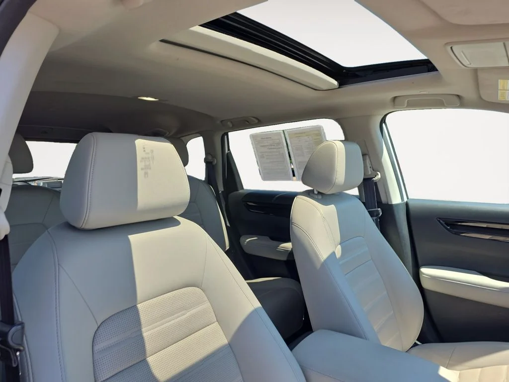 Used 2025 WHITE Honda EX-L image 11