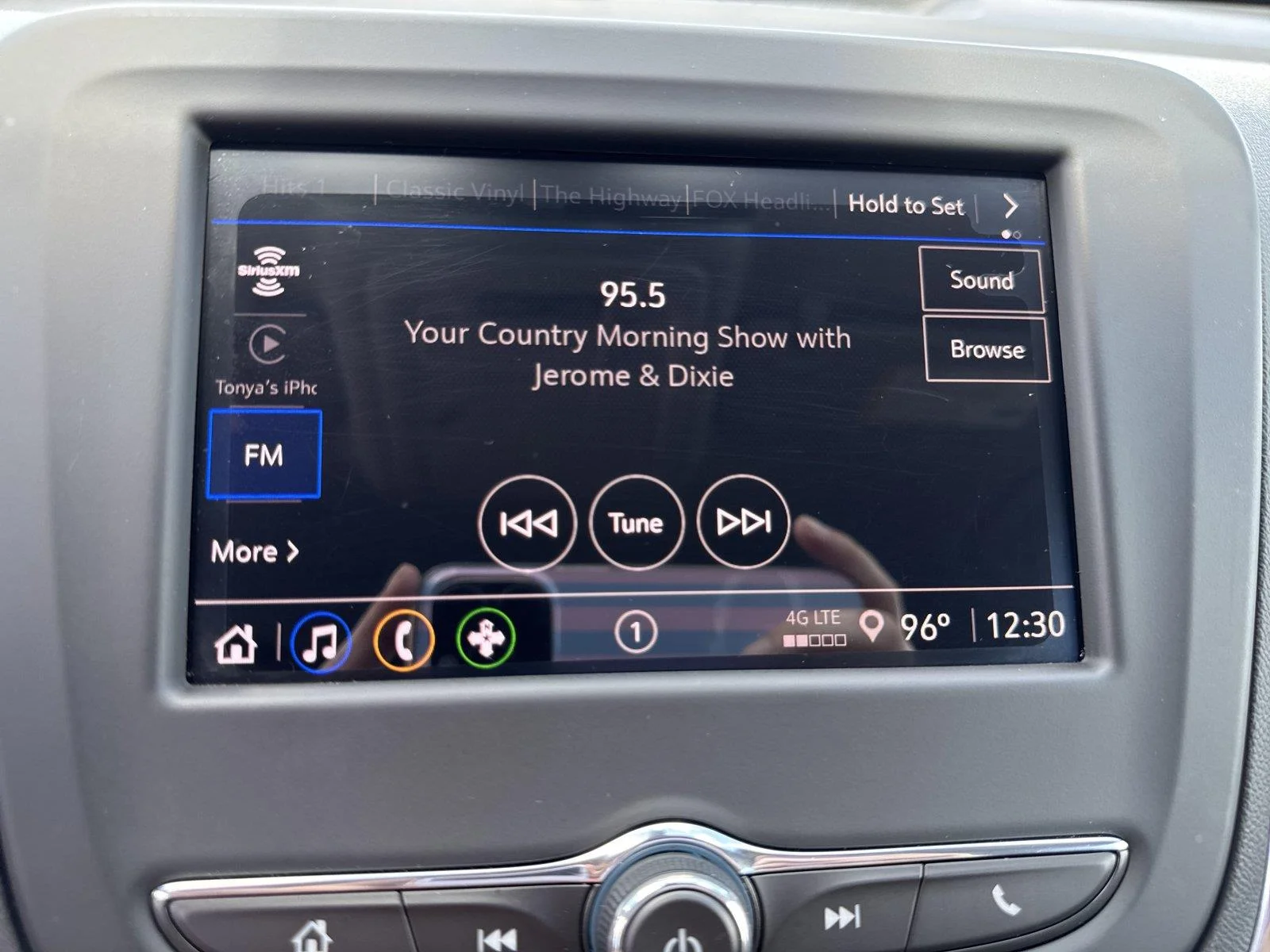 Used 2024 Summit White Chevrolet LT image 25