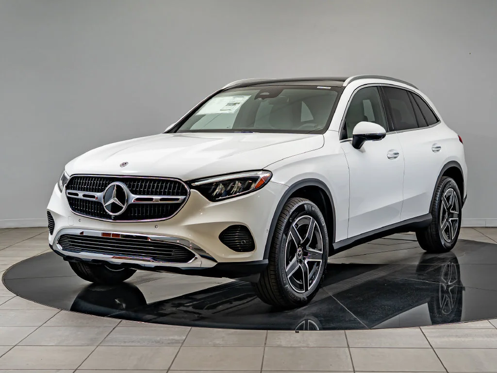 2026 Mercedes-Benz GLC Base