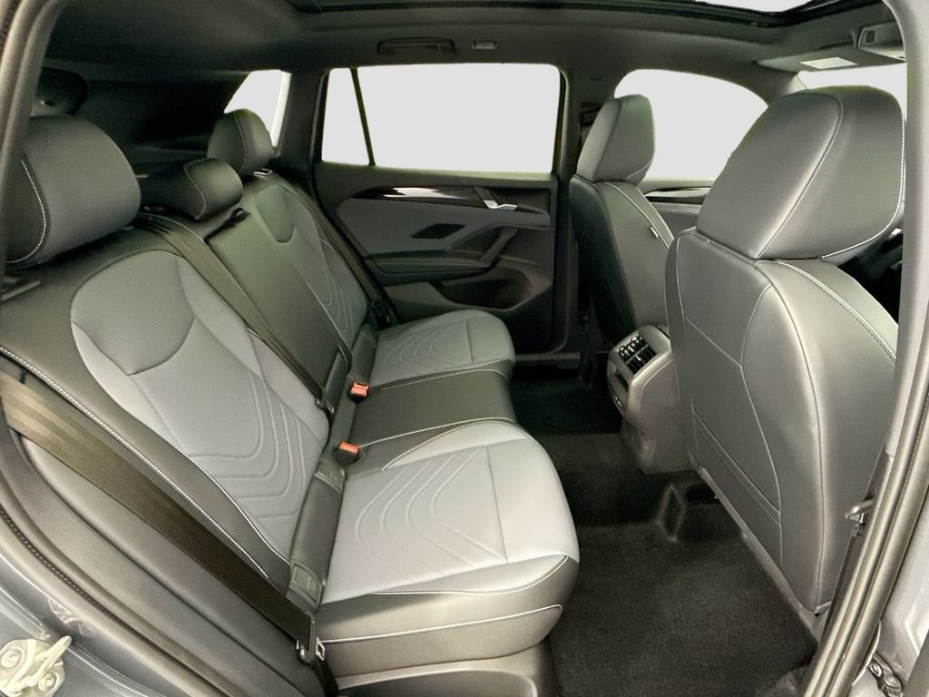 New 2026 Platinum Gray Metallic Volkswagen 2.0T SE R-Line Black image 20