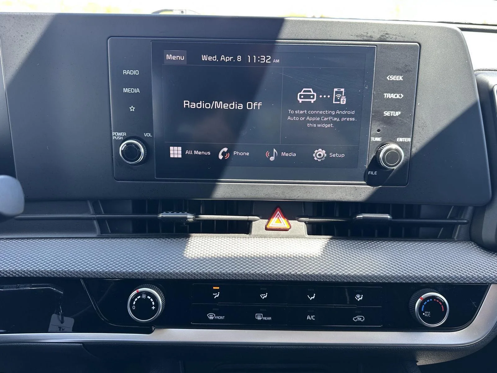 2025 Kia Sportage LX - Photo 25