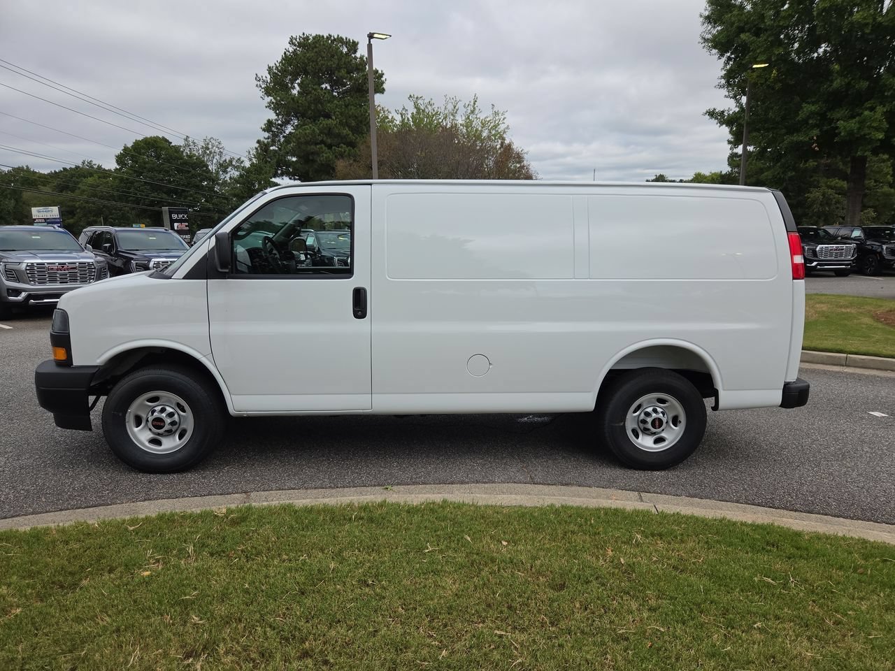 2026 GMC Savana Cargo Work Van - Photo 5