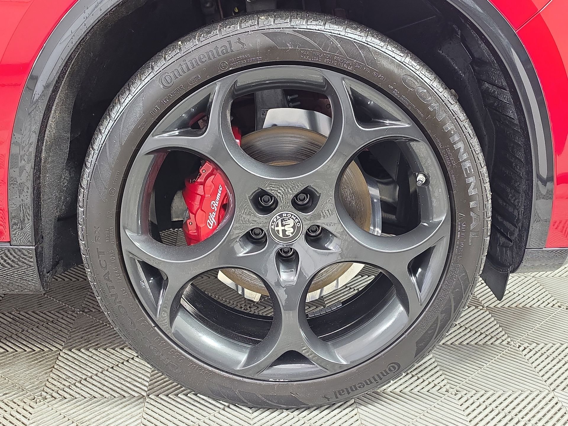 Used 2024 Red Alfa Romeo Veloce image 10