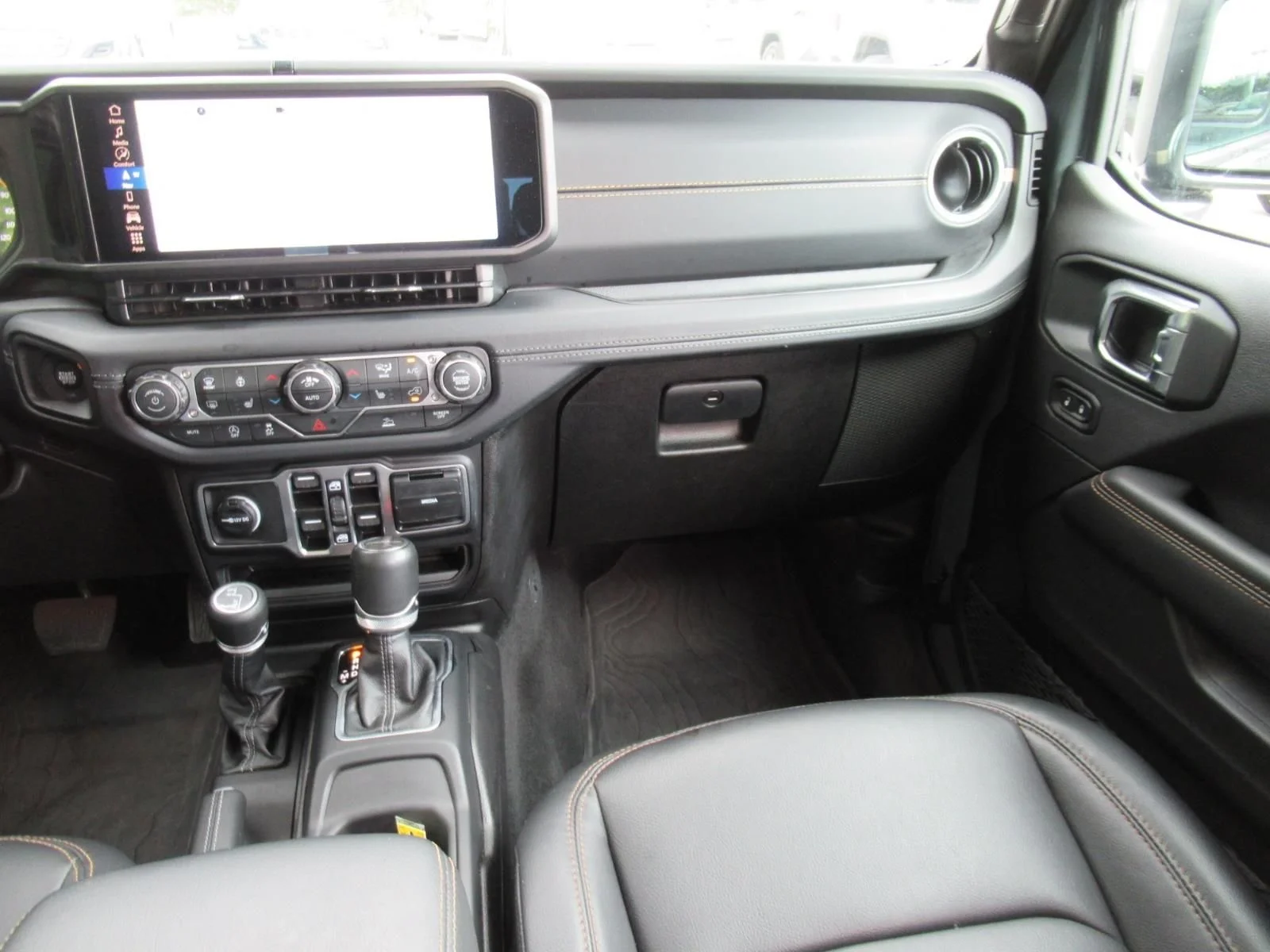 Used 2025 Gray Jeep High Tide image 15