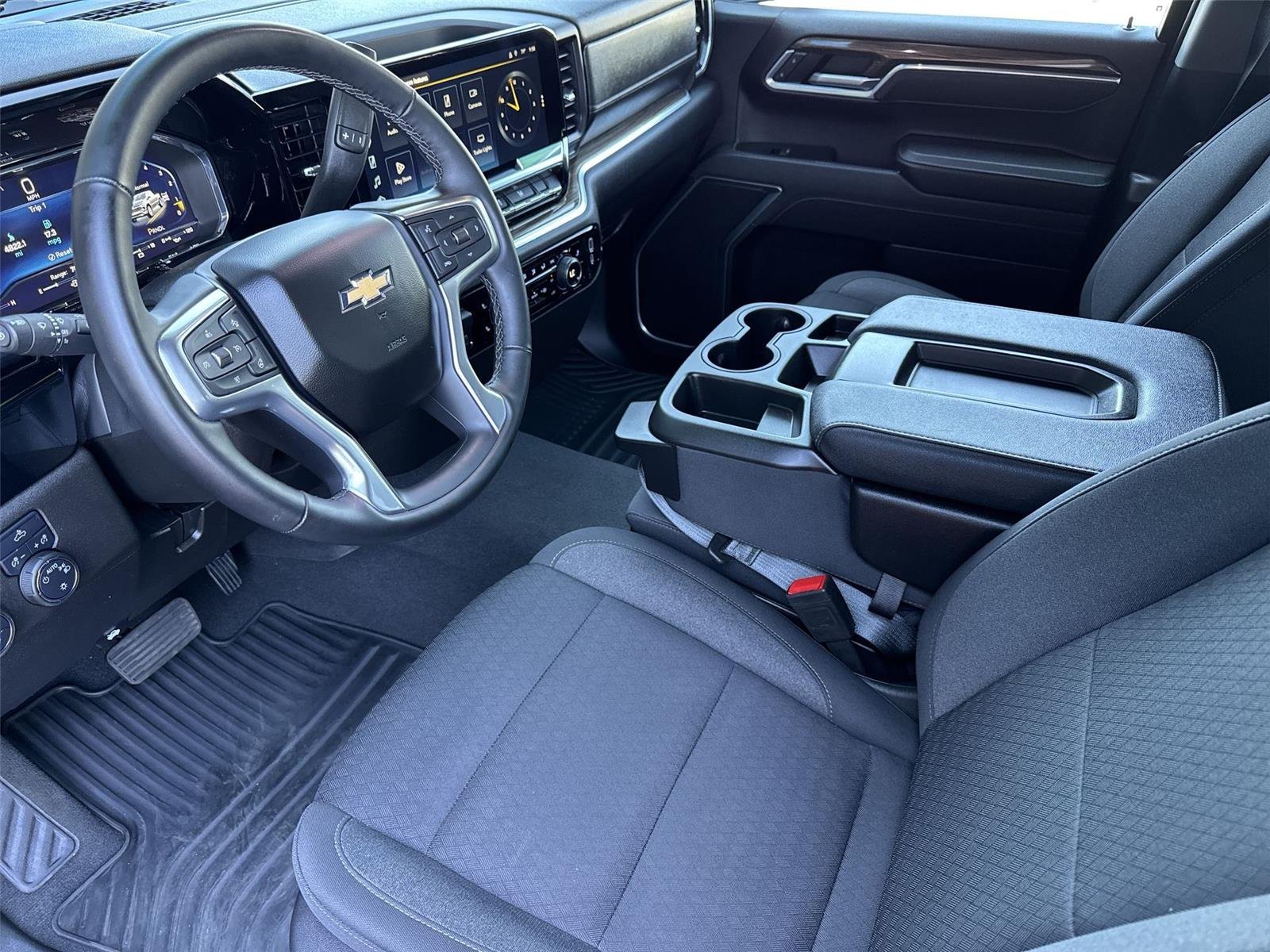 2025 Chevrolet Silverado 1500 LT - Photo 10