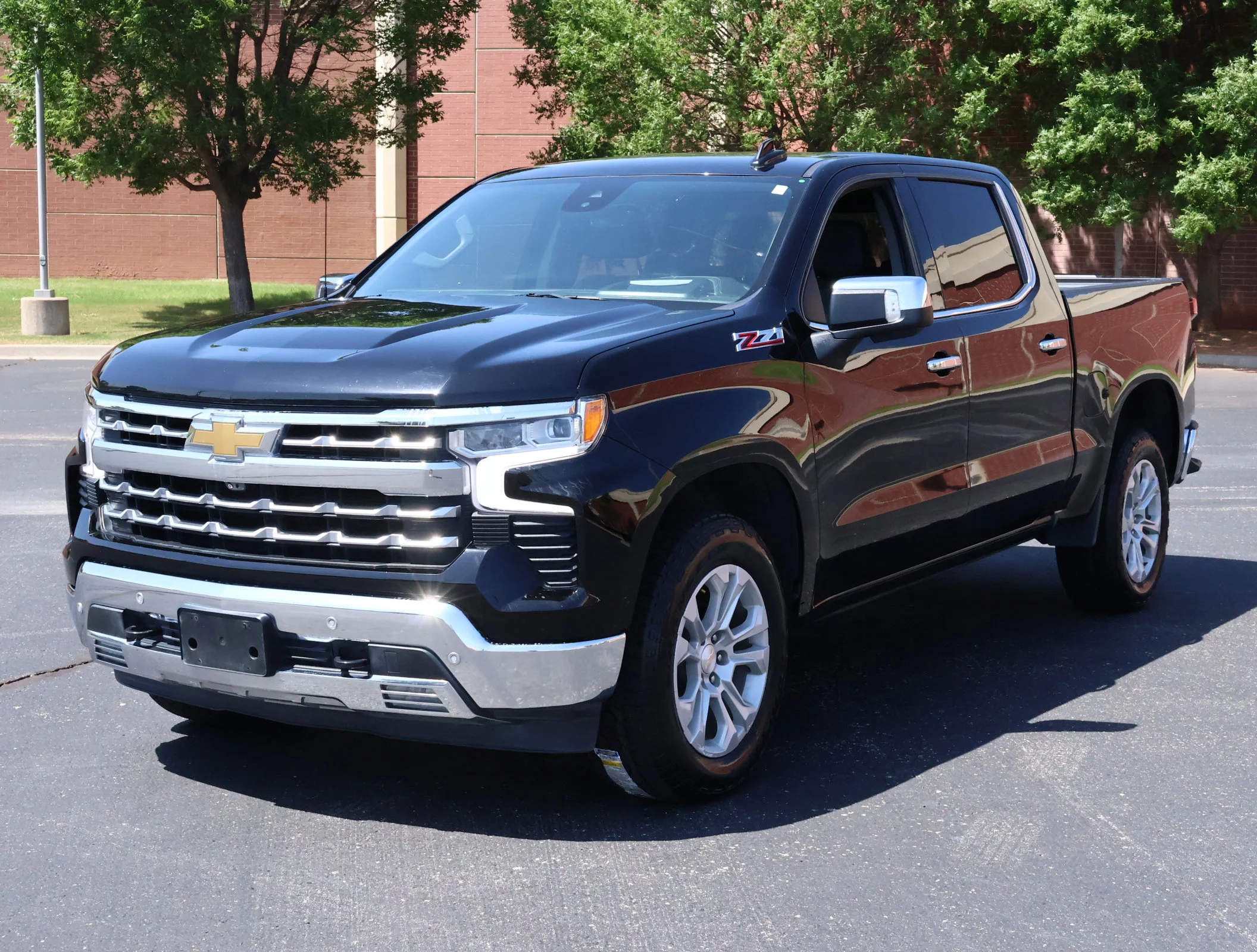 Used 2022 Black Chevrolet LTZ image 31