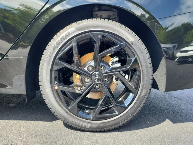 New 2026 Aurora Black Pearl Kia GT-Line FWD image 7