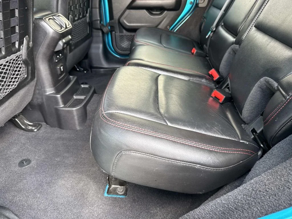 Used 2020 Teal Jeep Unlimited Rubicon image 19