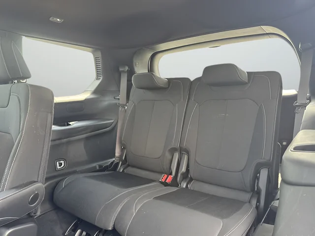 Used 2025 White Jeep Laredo image 13