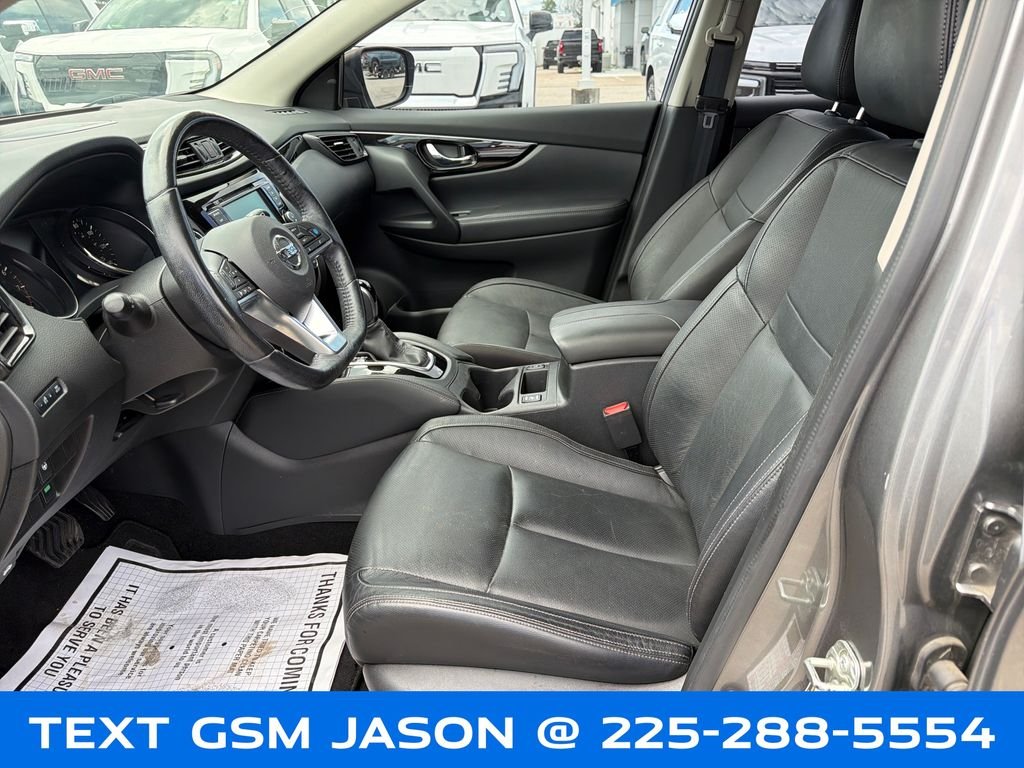 Used 2019 Gray Nissan SL image 16