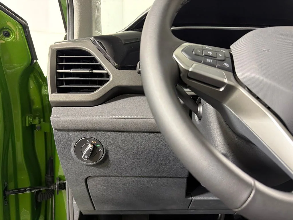 New 2026 Green Volkswagen 1.5T SE Black image 13