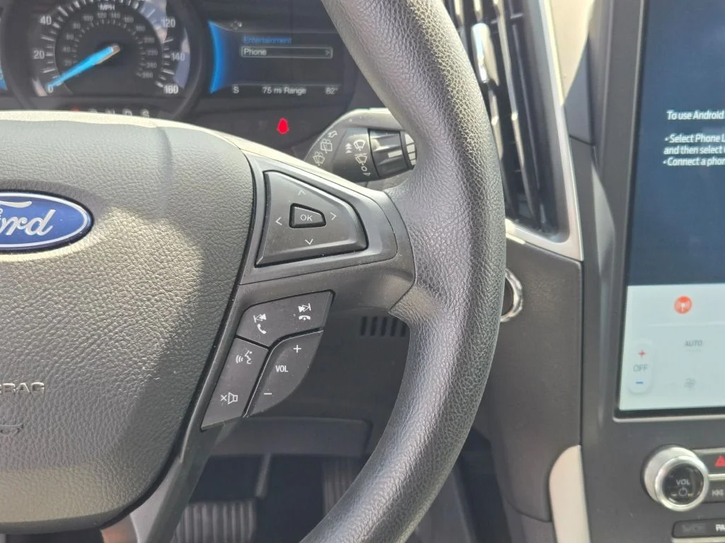 Used 2022 Gray Ford SE image 27