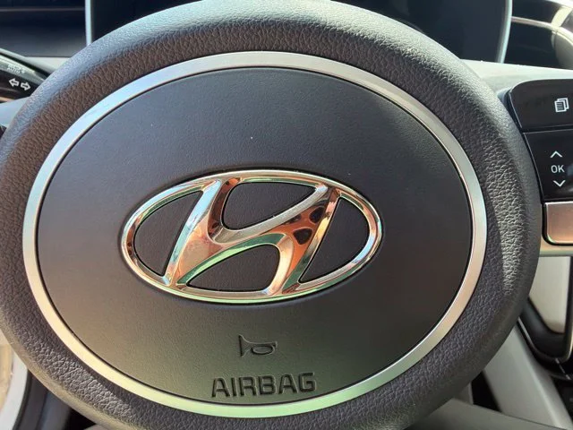 Used 2024  Hyundai SEL image 31