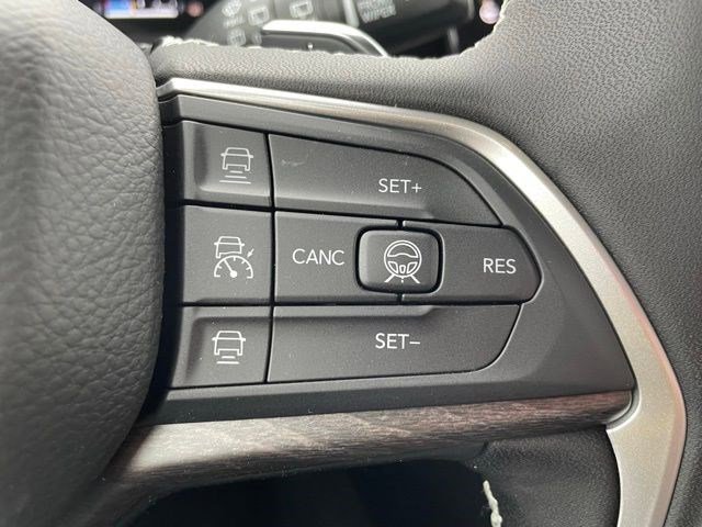 New 2026 Bright White Clearcoat Jeep Laredo Altitude image 13