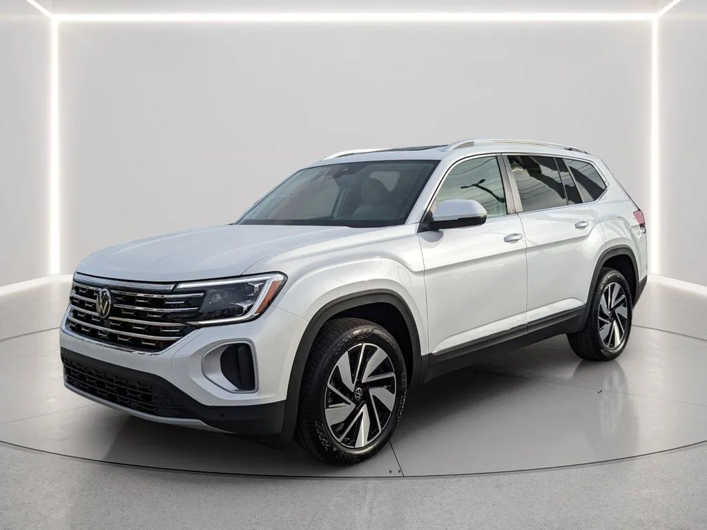 New 2026 White/off-white Volkswagen SEL image 2