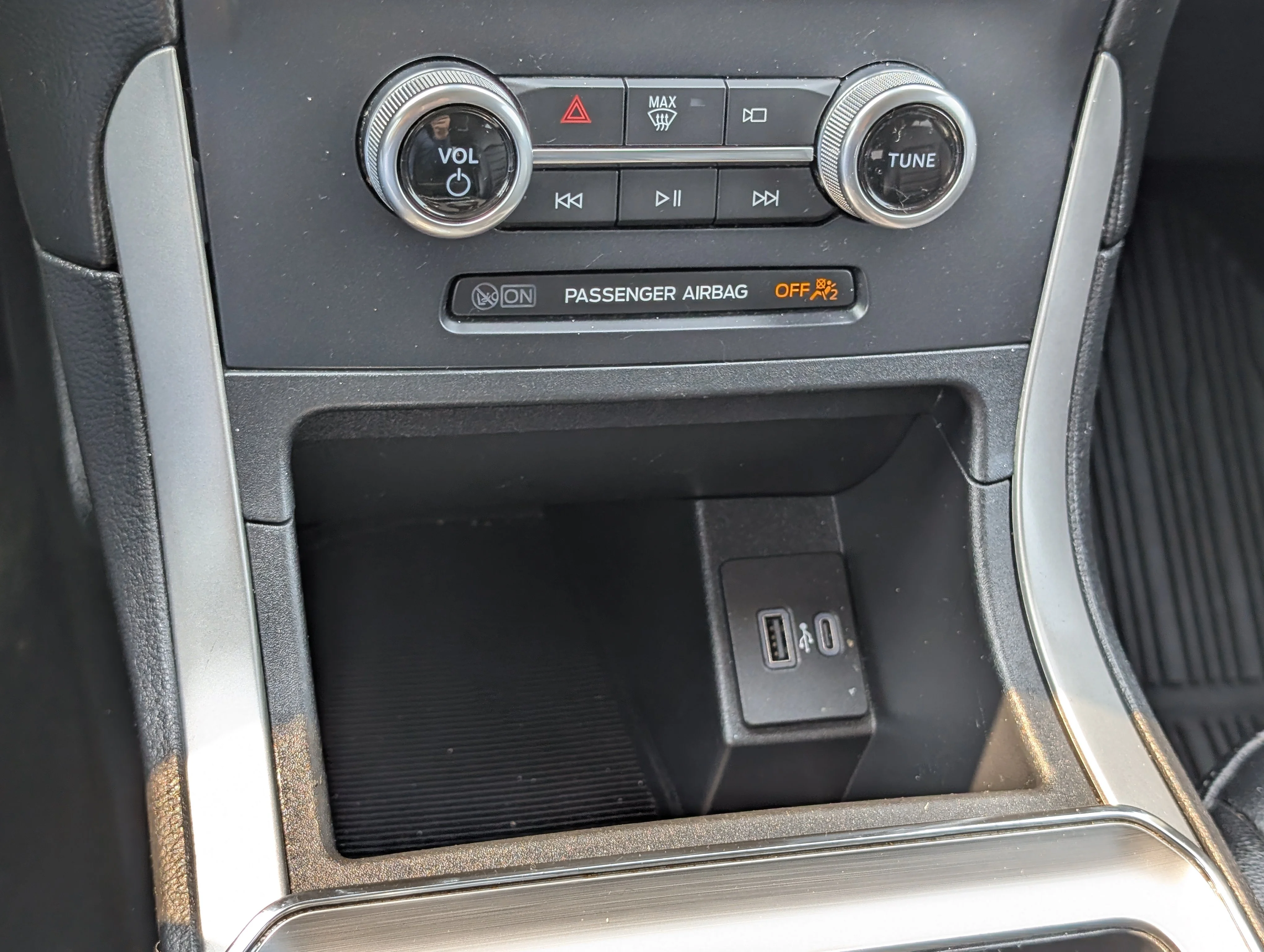 Used 2022 Silver Metallic Ford SEL AWD image 31