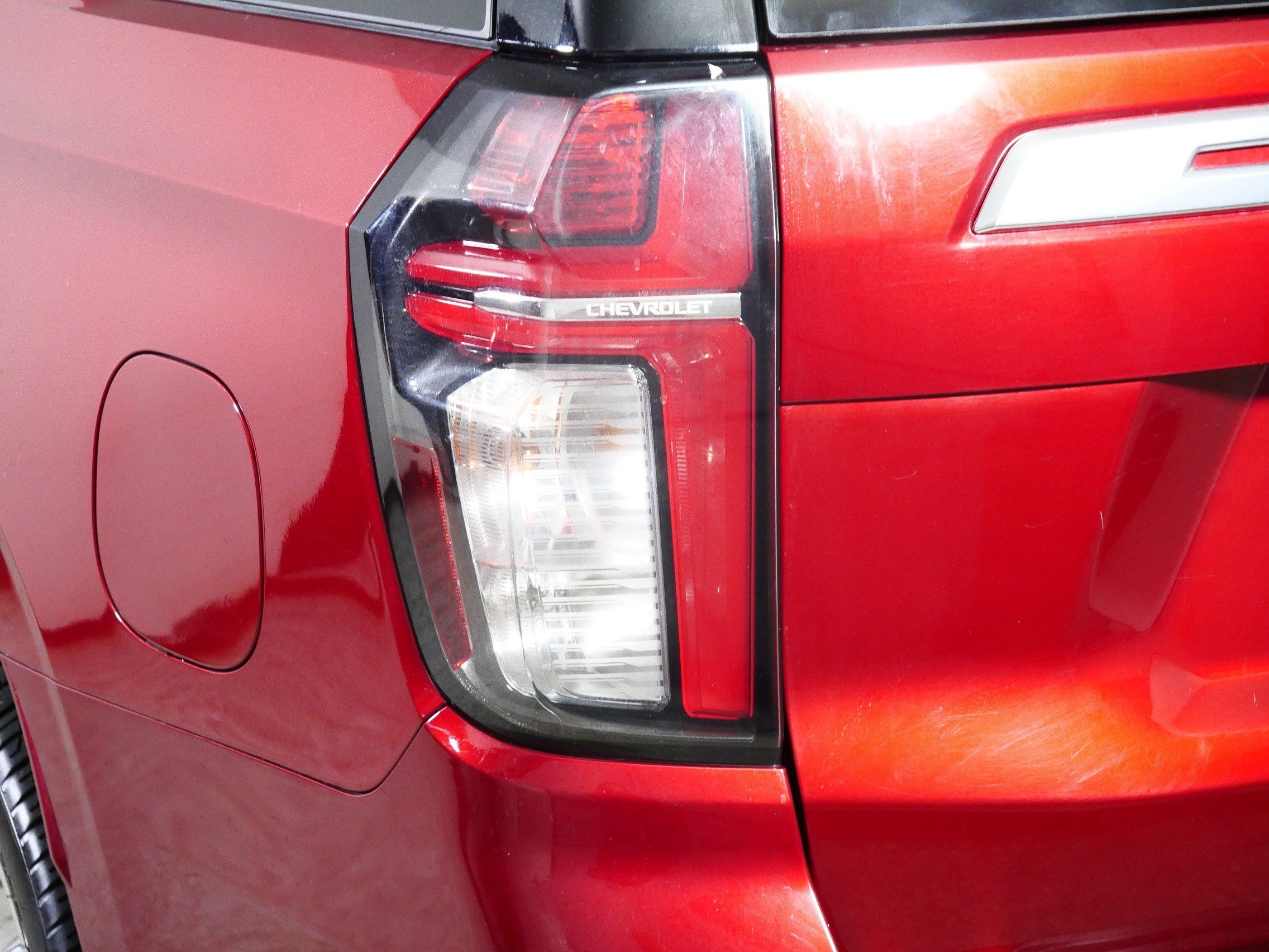Used 2022 Cherry Red Tintcoat Chevrolet High Country image 17
