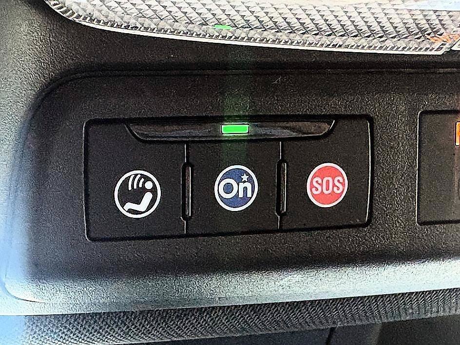 Used 2025 Cacti Green Chevrolet ACTIV image 25