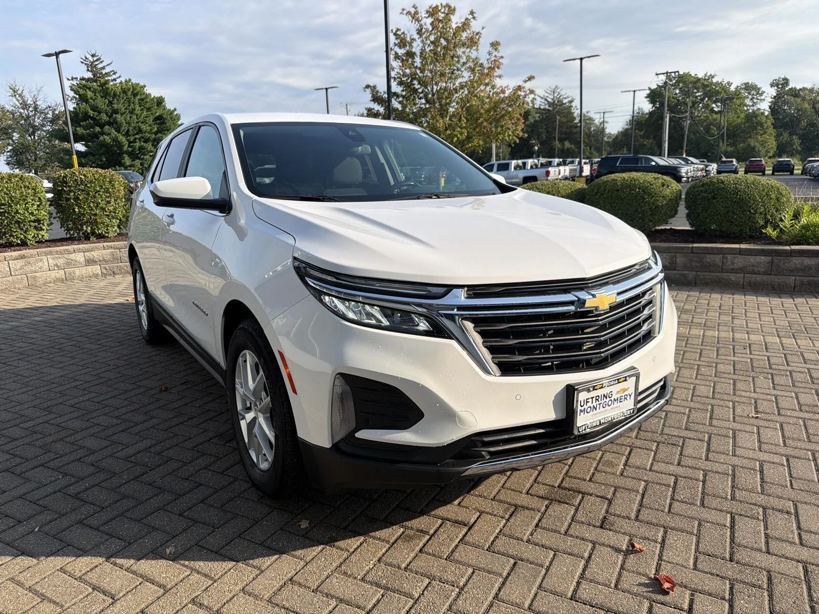 Used 2022 Summit White Chevrolet LT image 7