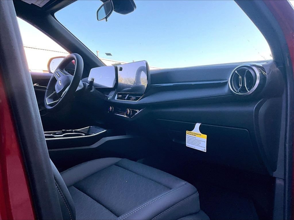 2027 Chevrolet Equinox LT - Photo 10