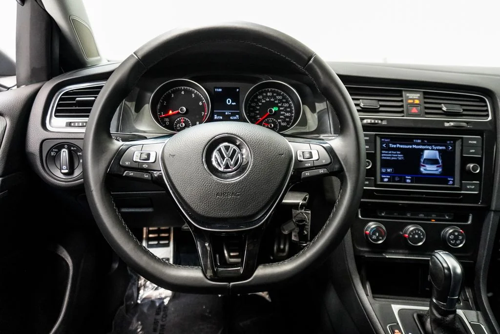 Used 2019  Volkswagen TSI S image 17
