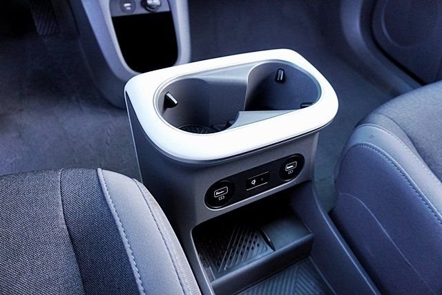 Used 2024 Black Hyundai SEL image 28