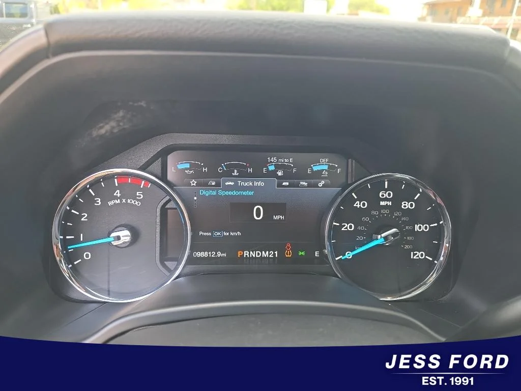 Used 2018 White Ford Platinum image 17