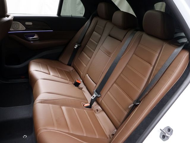 New 2026 MANUFAKTUR Moonlight White Metallic Mercedes-Benz GLE 350 image 12