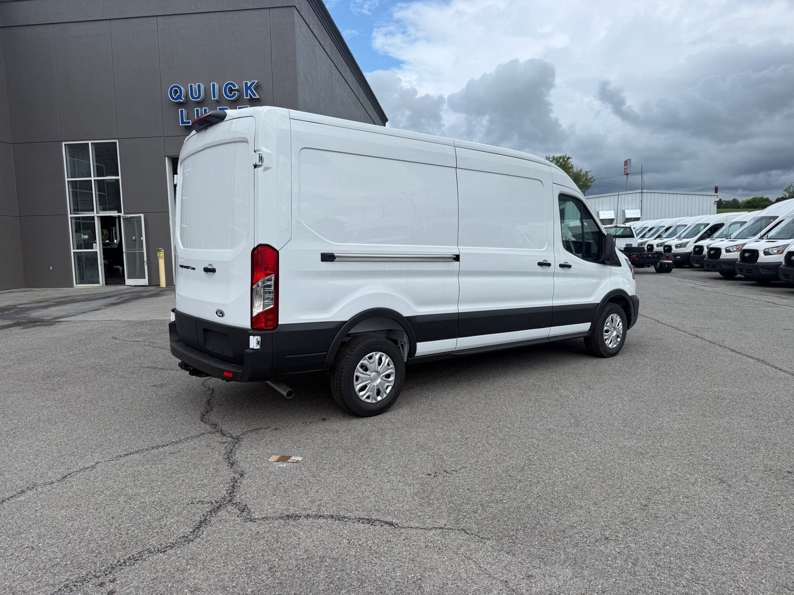 New 2026 Oxford White Ford Cargo Van image 4