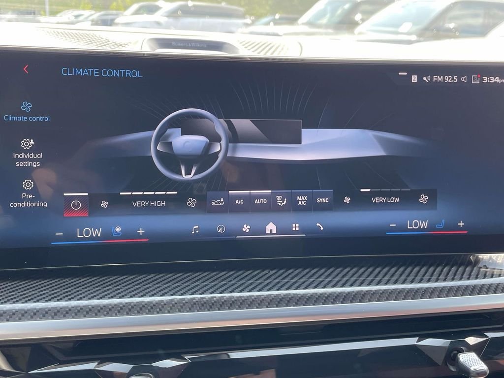 Used 2025 Blue BMW M60i image 25