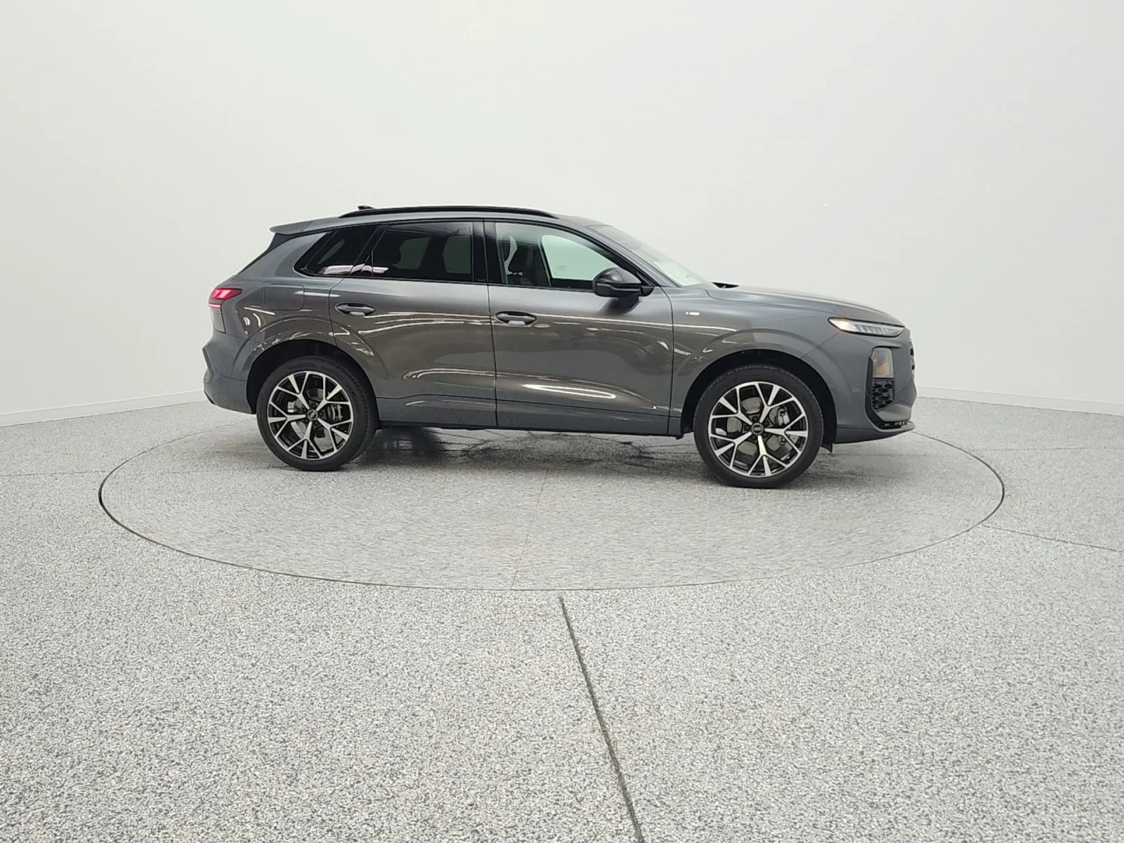New 2026 Daytona Gray Pearl Effect Audi S line quattro image 4