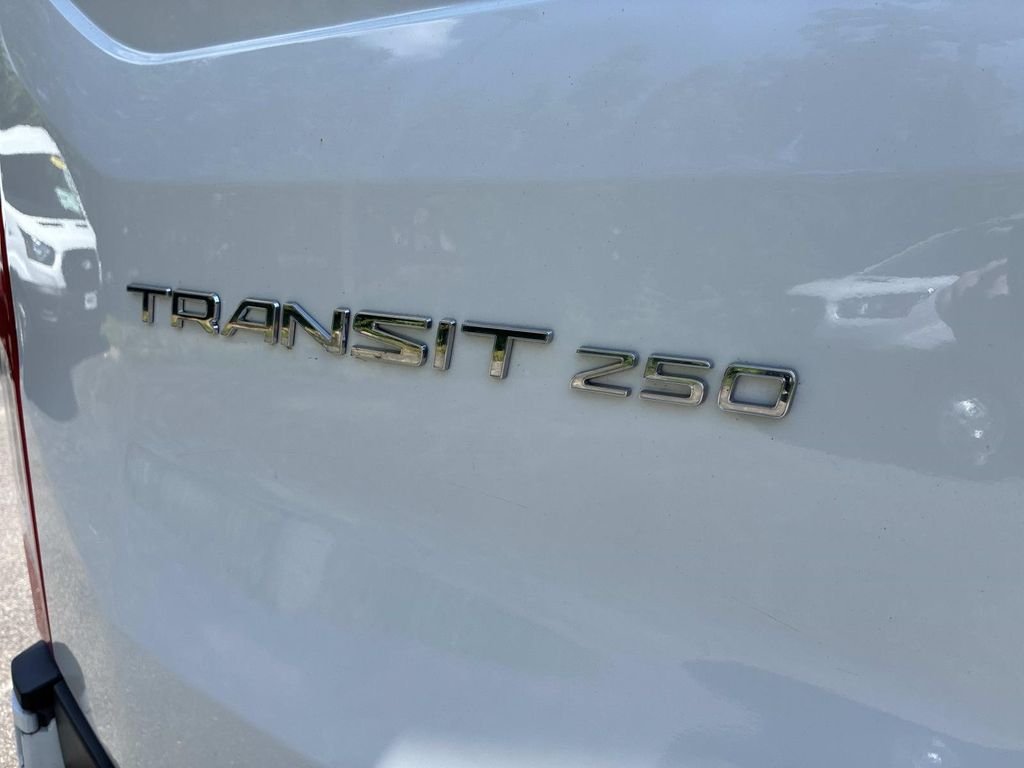 Used 2024  Ford Base image 15