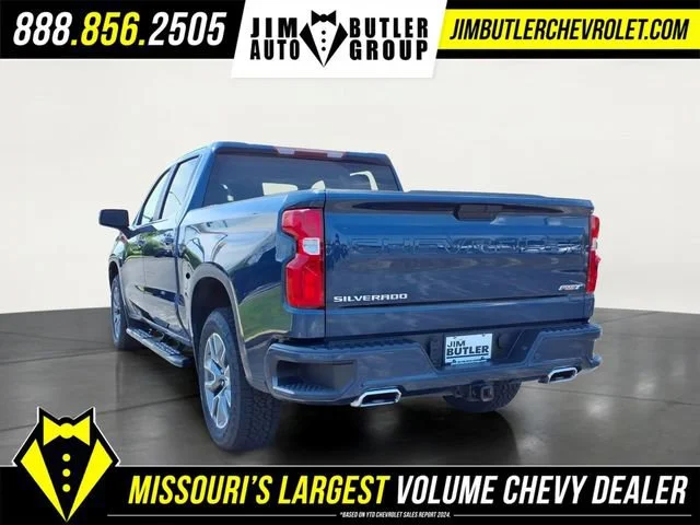 Used 2022 Northsky Blue Metallic Chevrolet RST image 2