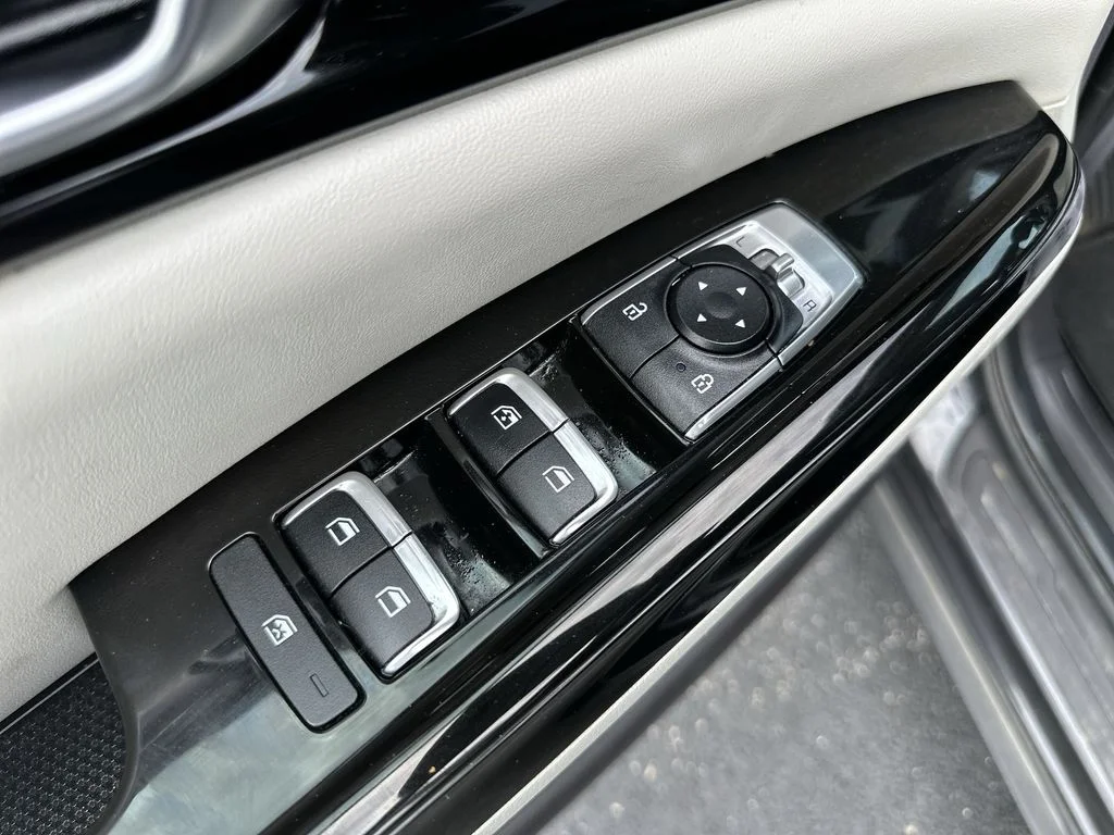 Used 2024 Gray Kia EX image 19