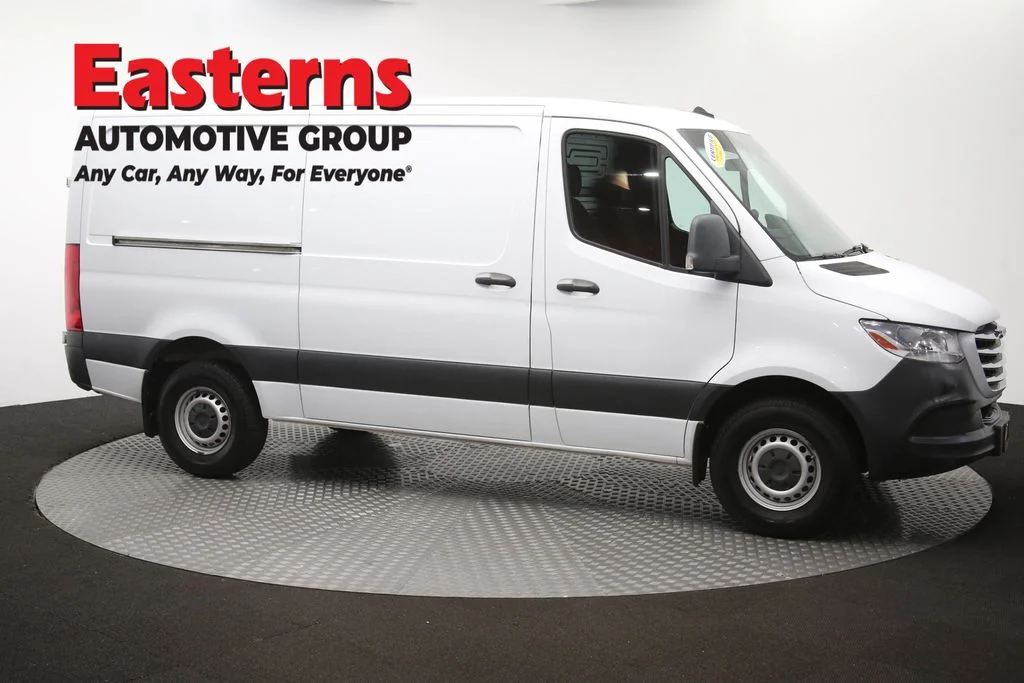 Used 2019 White Freightliner Base image 42