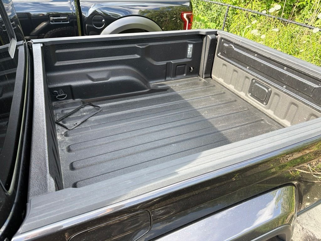 Used 2020 Gray Jeep Overland image 9