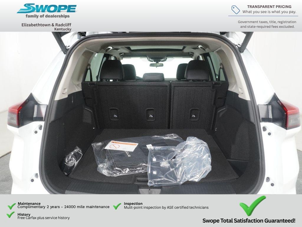 Used 2026 Everest White Pearl Tricoat Nissan Dark Armor image 27