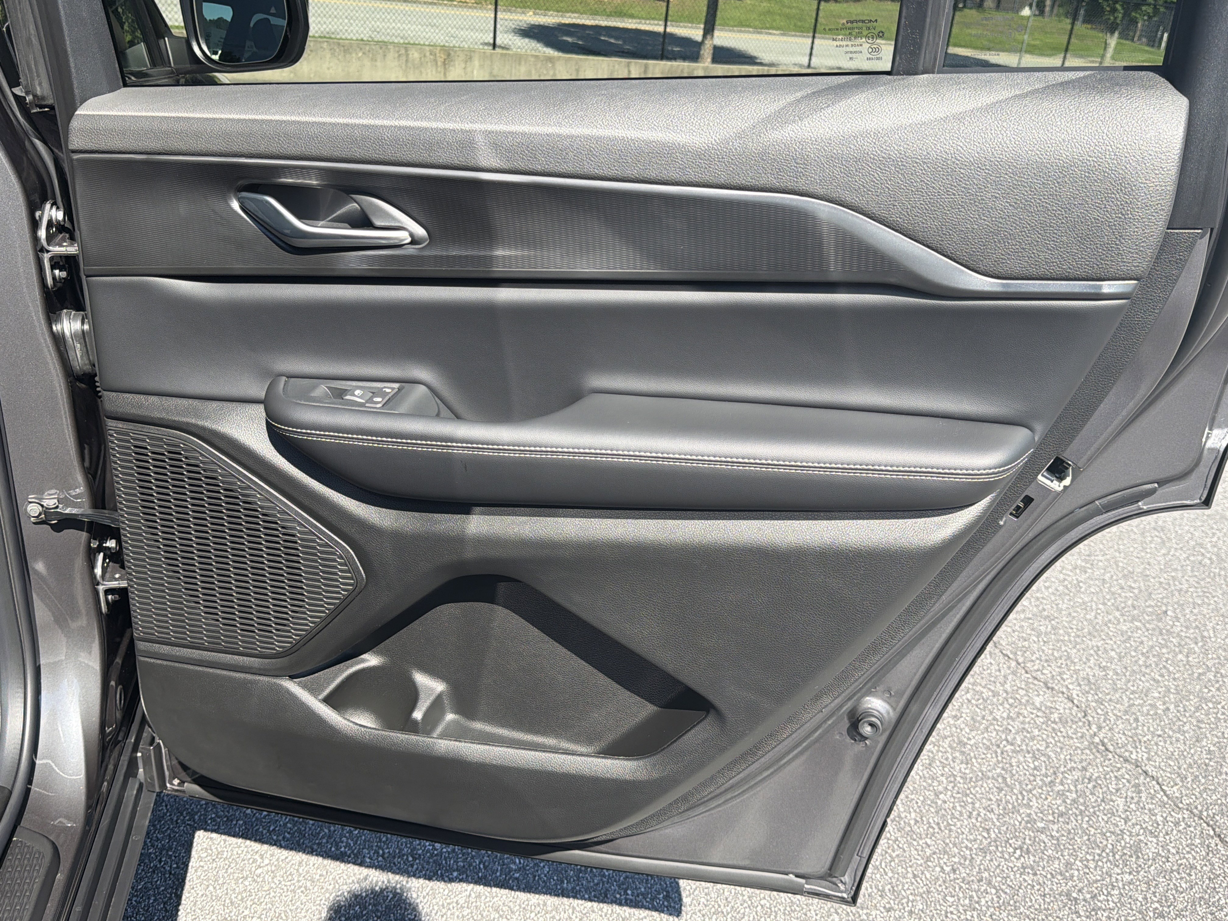 New 2026 Baltic Gray Metallic Clear-Coat Exterior Paint Jeep Laredo image 19