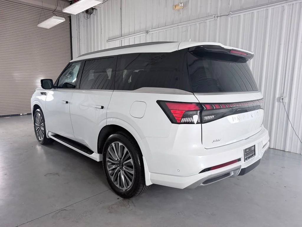 New 2027 RADIANT WHITE INFINITI Luxe 4WD image 8