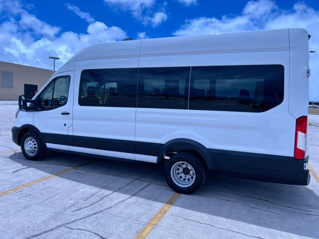 New 2026 OXFORD WHITE Ford XL HD High Roof 15 Passenger Van image 3