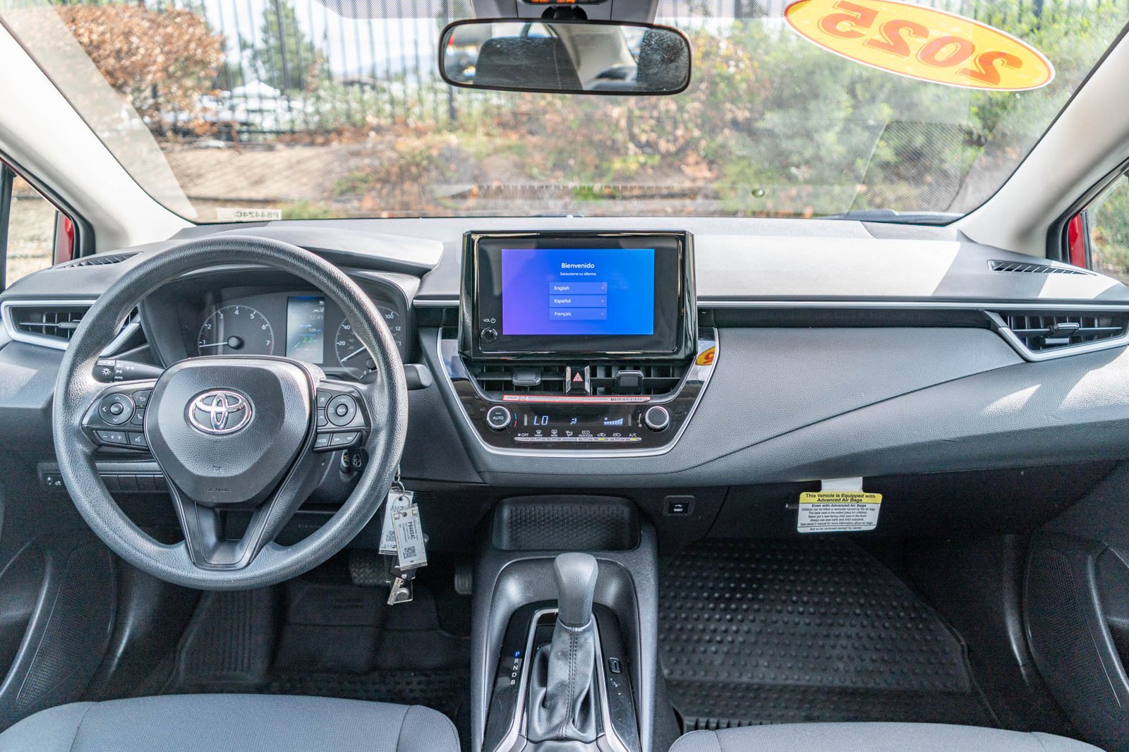 Certified Used 2025 Pearl Toyota LE image 17