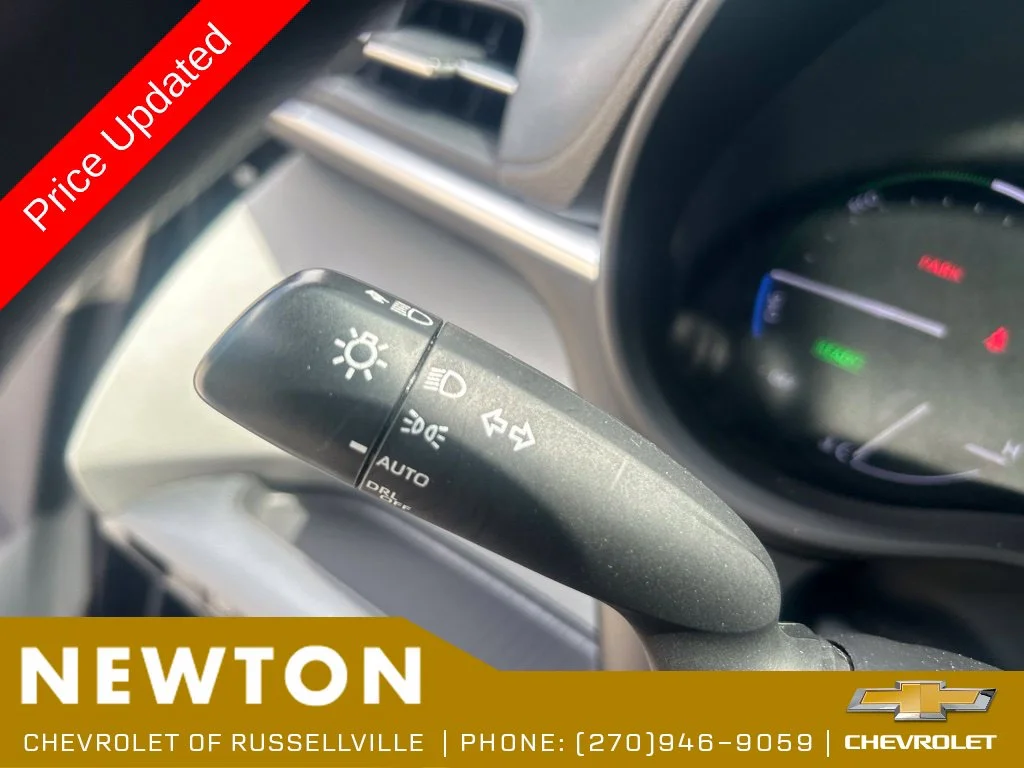 Used 2022 Gray Toyota LE image 15