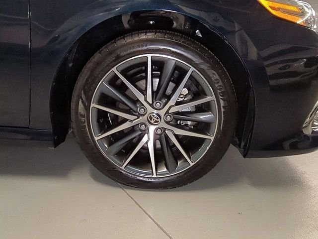 Used 2021 Midnight Black Metallic Toyota XLE image 9