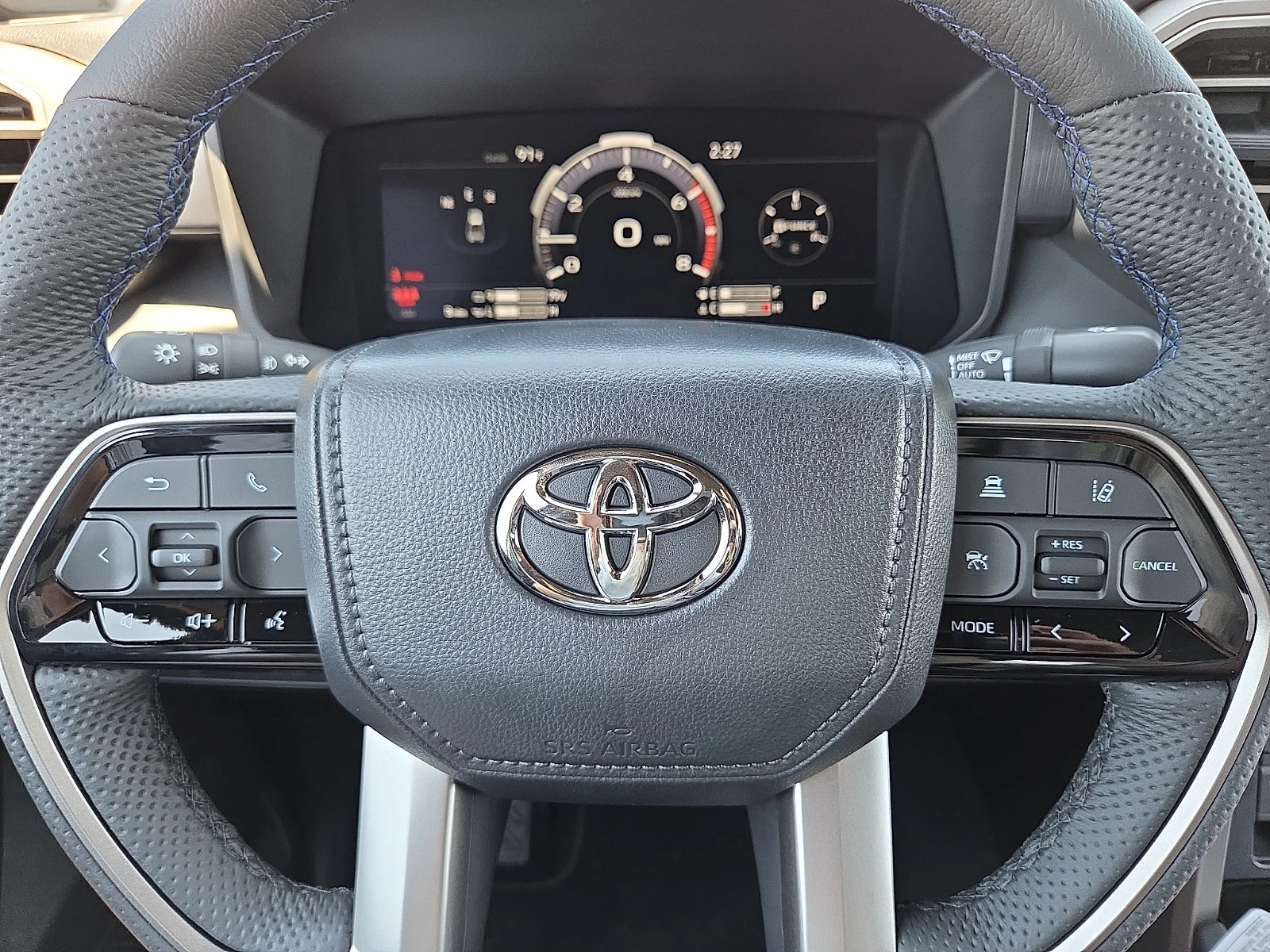 New 2026 Magnetic Gray Metallic Toyota Platinum image 14
