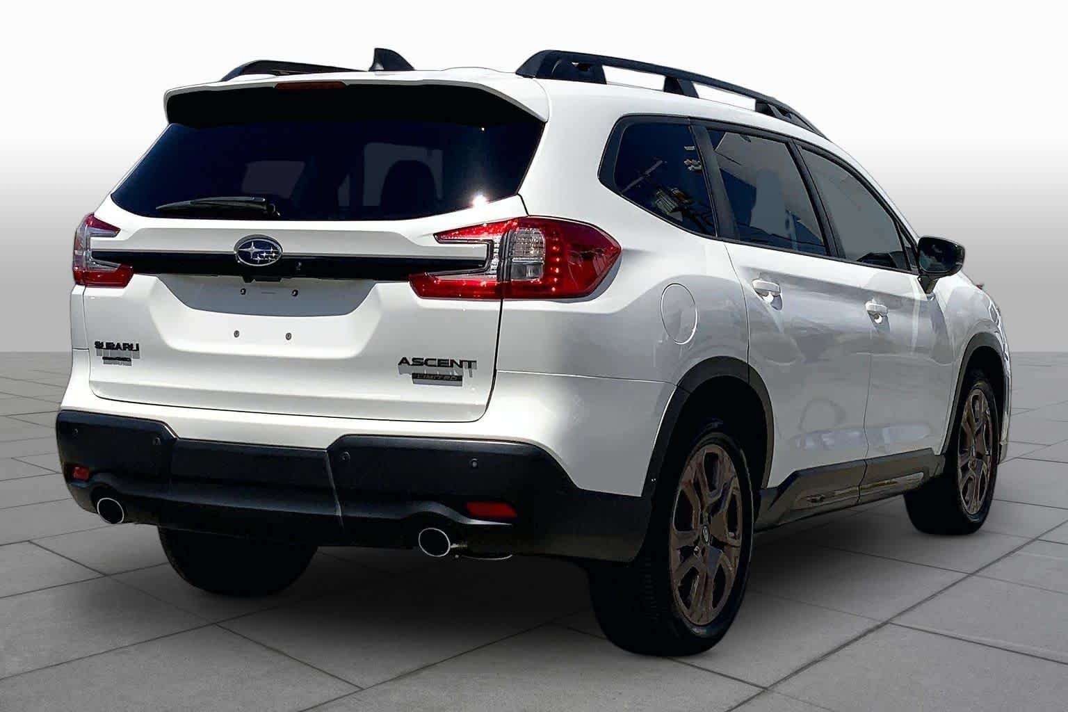 Used 2025 Crystal White Pearl Subaru Limited Bronze Edition image 11
