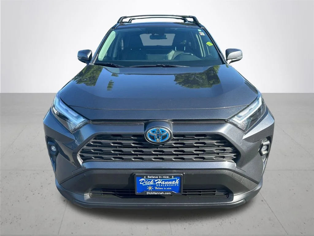 Used 2024 Gray Toyota XLE Premium image 3