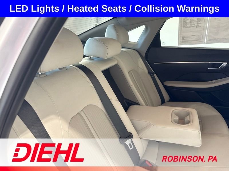 Used 2023 Silver Hyundai SEL image 10