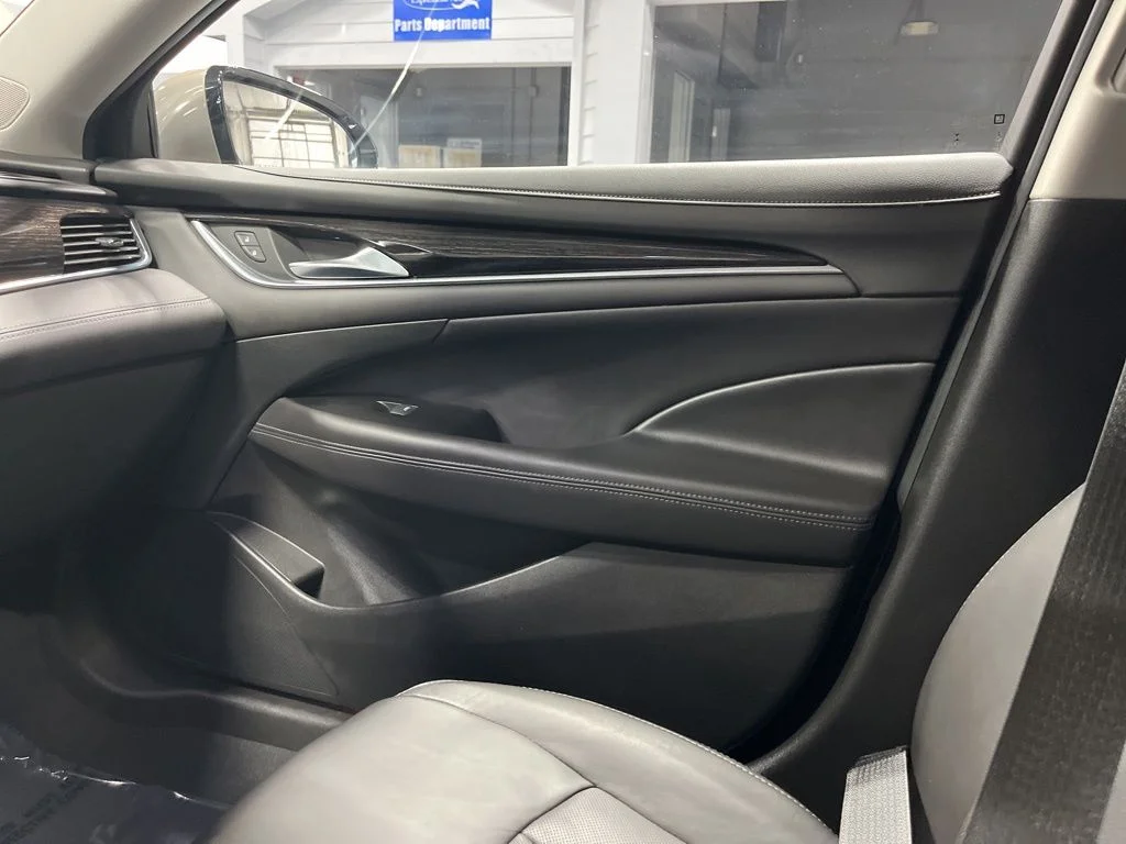 Used 2019 Pepperdust Metallic Buick Essence image 16